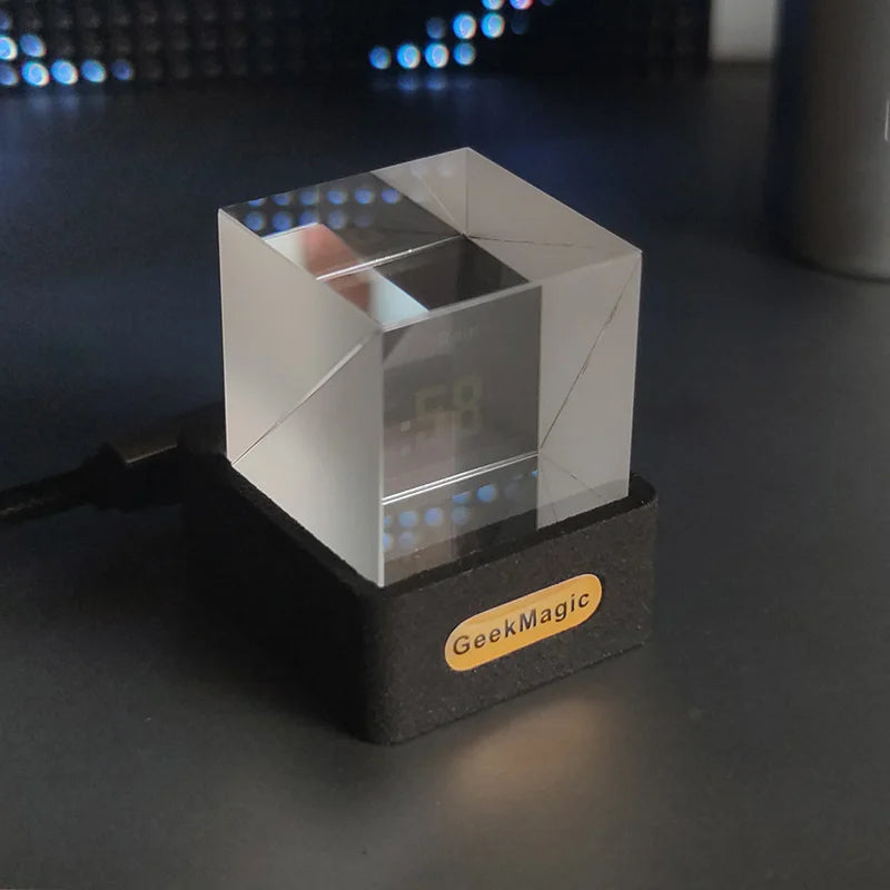 GeekMagic Crystal Holographic Smart Display